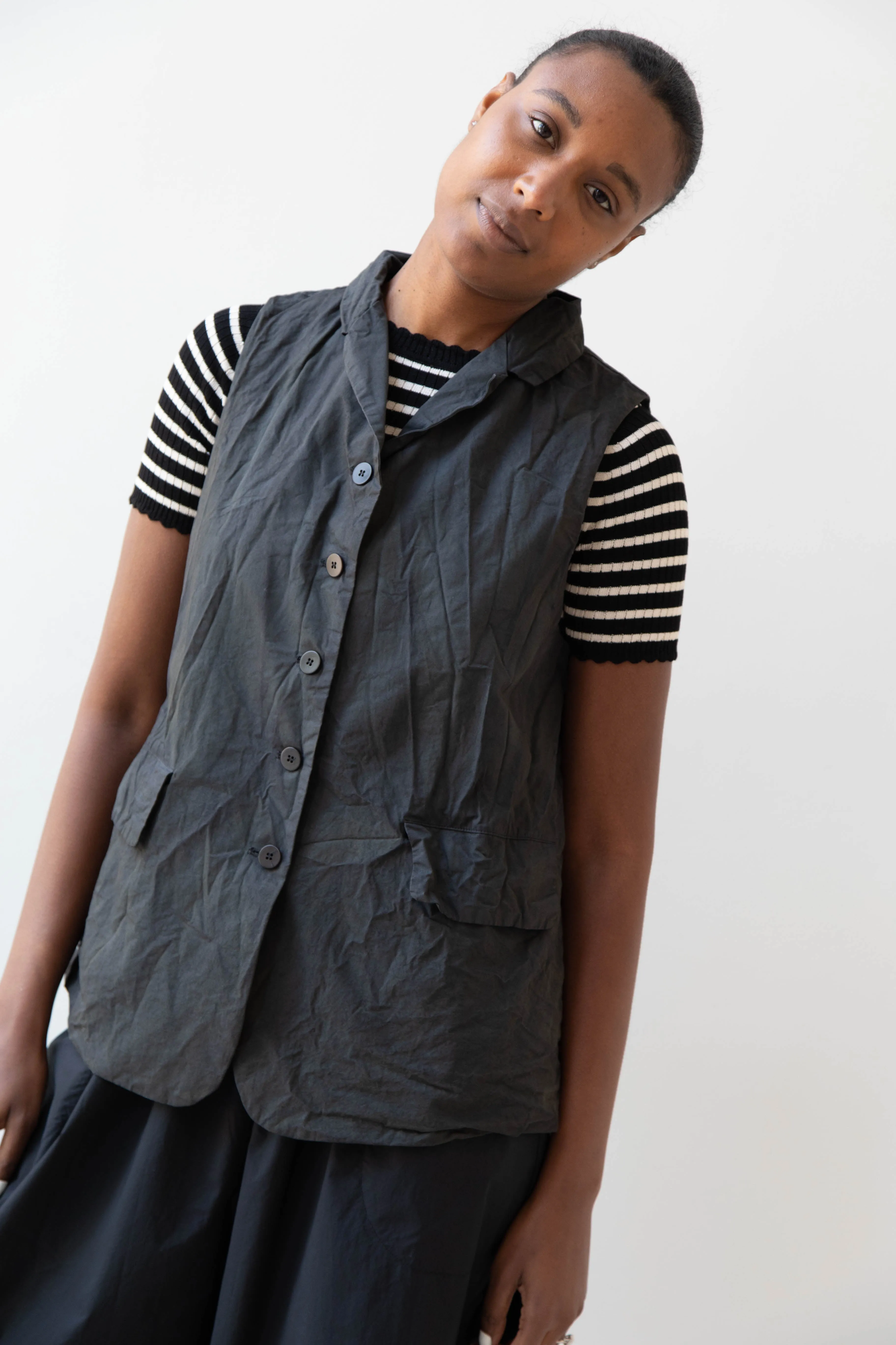 Album di Famiglia | Sleeveless Blazer CC in Charcoal