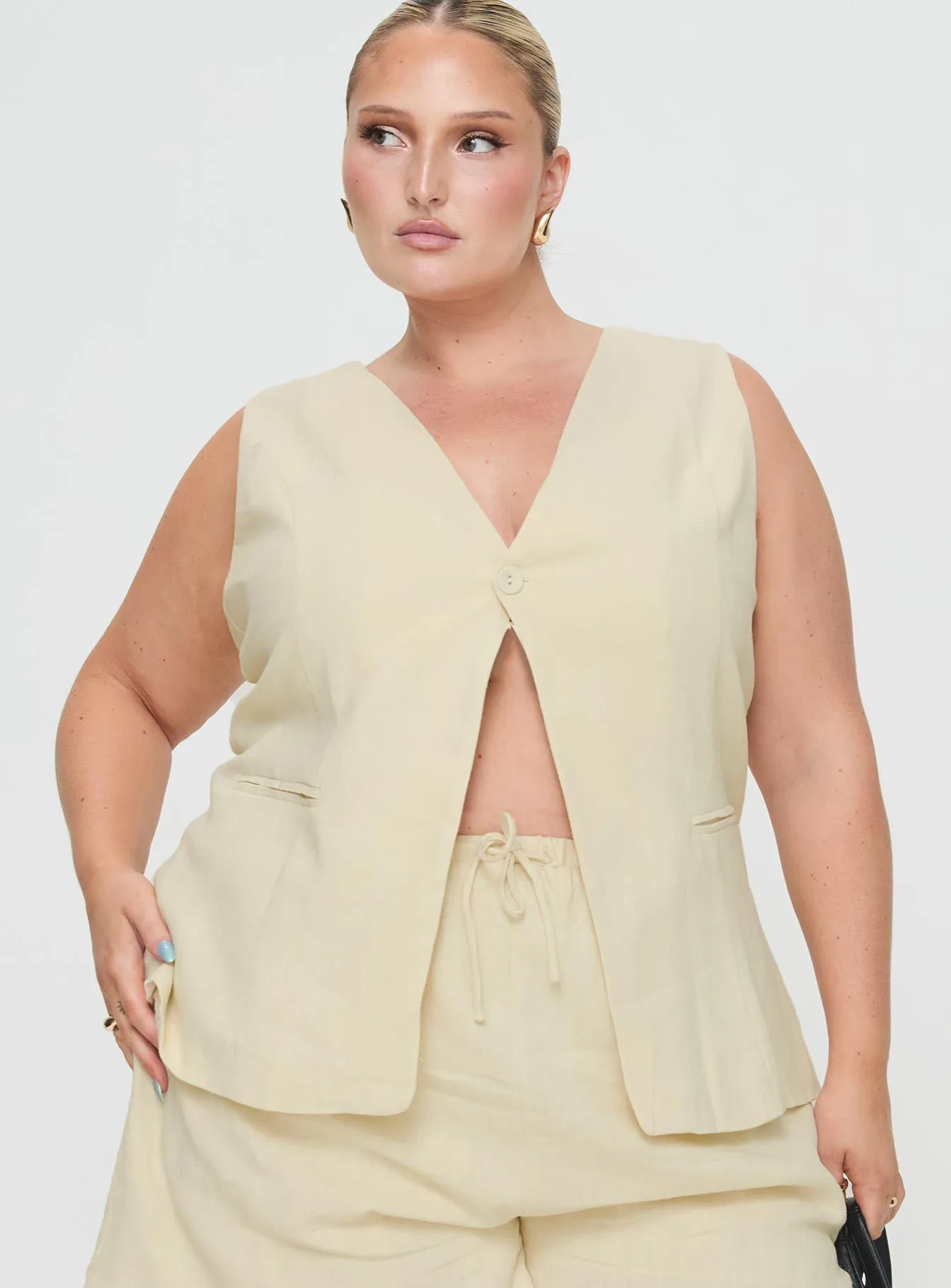 Days With You Linen Blend Vest Top Sand Curve